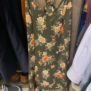 Gray floral mini dress Forever 21 size small